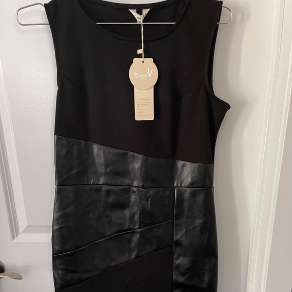Sleeveless mini by Dress V fashion - Picture 1 of 3